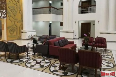 3 bedrooms Apartment in Bangkok, Thailand No. 97200 3