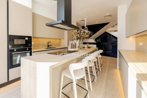 4 bedrooms Townhouse in Lien Chieu, Vietnam No. 94620 6