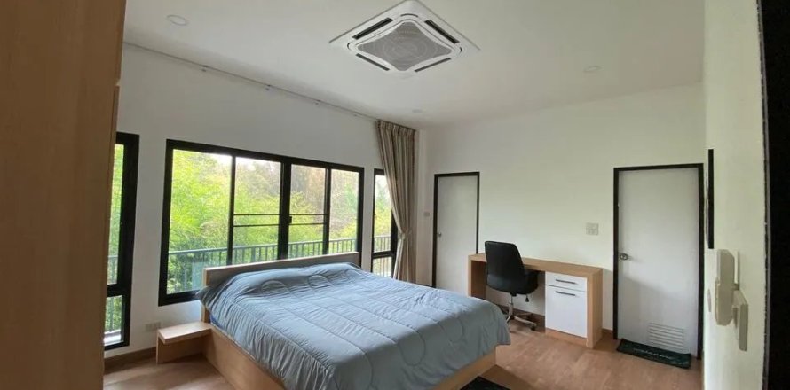5 bedrooms House in Chiang Mai, Thailand No. 97611