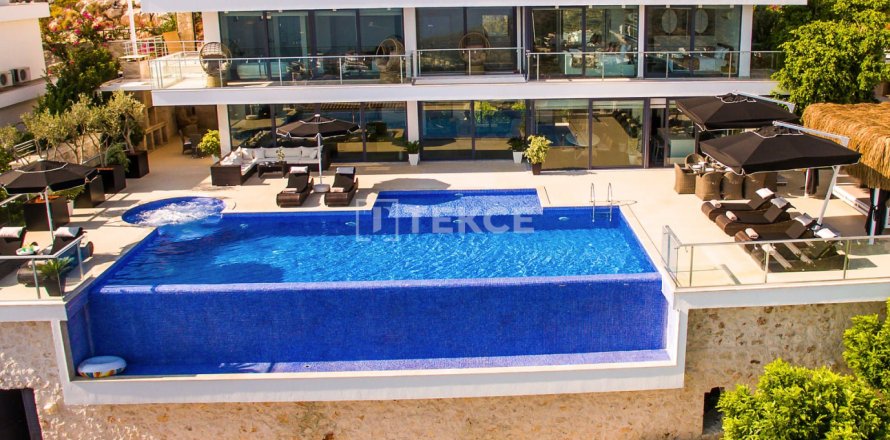 4 bedrooms Villa in Kas, Turkey No. 123823