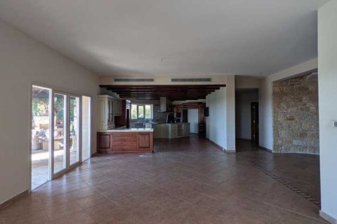 4 bedrooms House in Anarita, Cyprus No. 84073 8