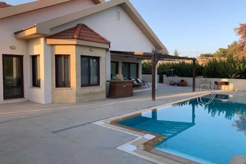 6 bedrooms House in Limassol, Cyprus No. 63566 8