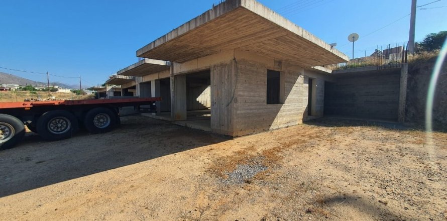 750m² Land in Heraklion, Greece No. 109498