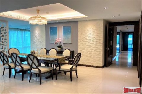 4 bedrooms Apartment in Bangkok, Thailand No. 98272 9