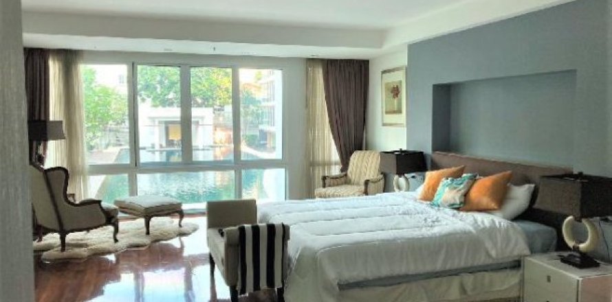 4 bedrooms Apartment in Bangkok, Thailand No. 98272