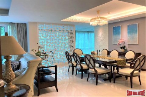 4 bedrooms Apartment in Bangkok, Thailand No. 98272 8