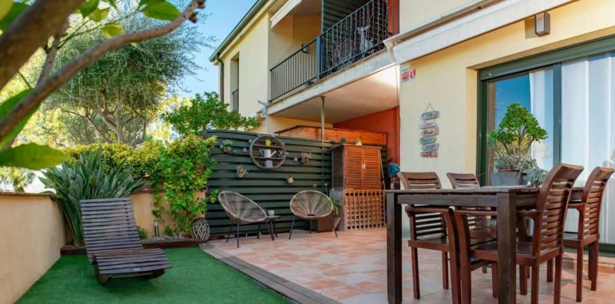 4 bedrooms Townhouse in Lloret de Mar, Spain No. 27245