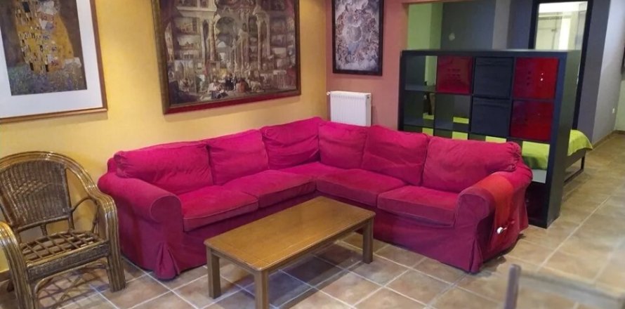 6 chambres House à Pylaia, Greece No. 54802