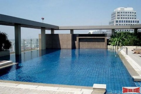 4 bedrooms Apartment in Bangkok, Thailand No. 96933 3
