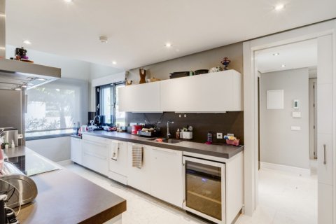 5 bedrooms Villa in Tan Xuan, Vietnam No. 92330 6