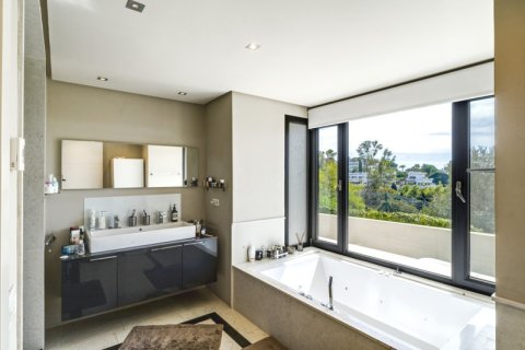 5 bedrooms Villa in Tan Xuan, Vietnam No. 92330 25