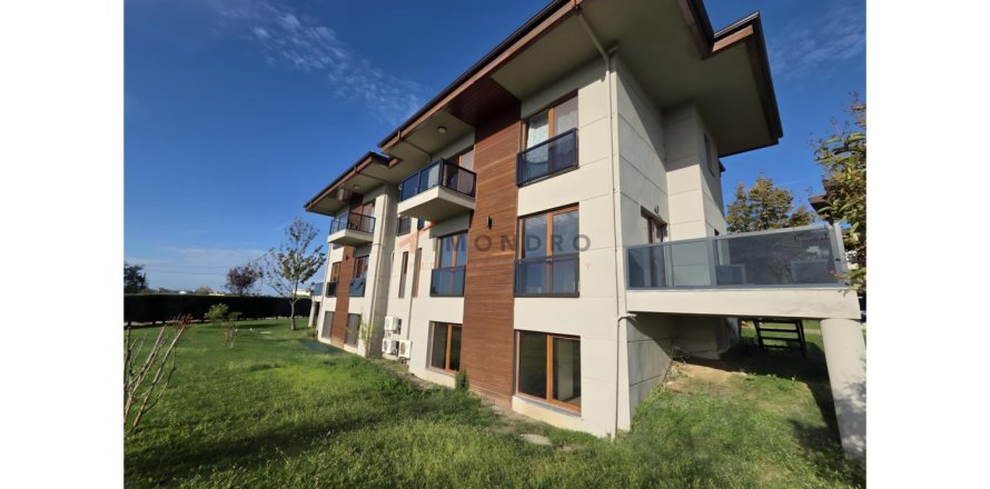 4 dormitorios Villa en Beykoz, Turkey No. 120938