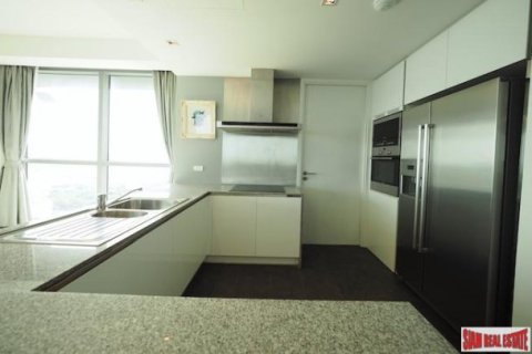 3 bedrooms Apartment in Bangkok, Thailand No. 96180 10