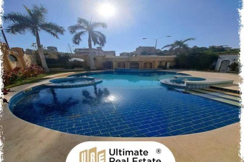 8 bedrooms Villa in Al Gharbeyah, Vietnam No. 38149 1