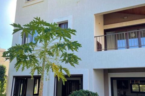 4 bedrooms House in Germasogeia, Cyprus No. 78339 2