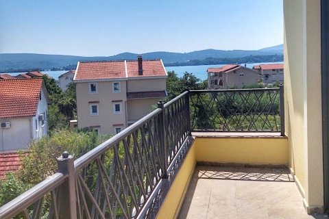 1 bedroom Apartment in Tivat, Montenegro No. 104730 9