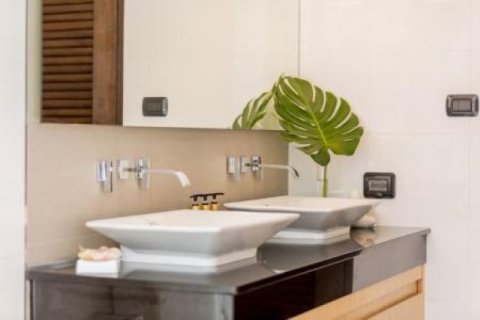 3 bedrooms Villa on the Chaweng Beach, Thailand No. 95965 6