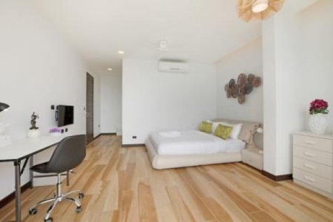 3 bedrooms Villa on the Chaweng Beach, Thailand No. 95965 11