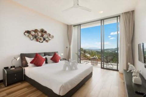 3 bedrooms Villa on the Chaweng Beach, Thailand No. 95965 9