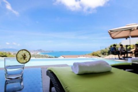 3 bedrooms Villa on the Chaweng Beach, Thailand No. 95965 18