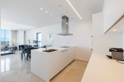 2 bedrooms Apartment in Nicosia, Cyprus No. 73935 10