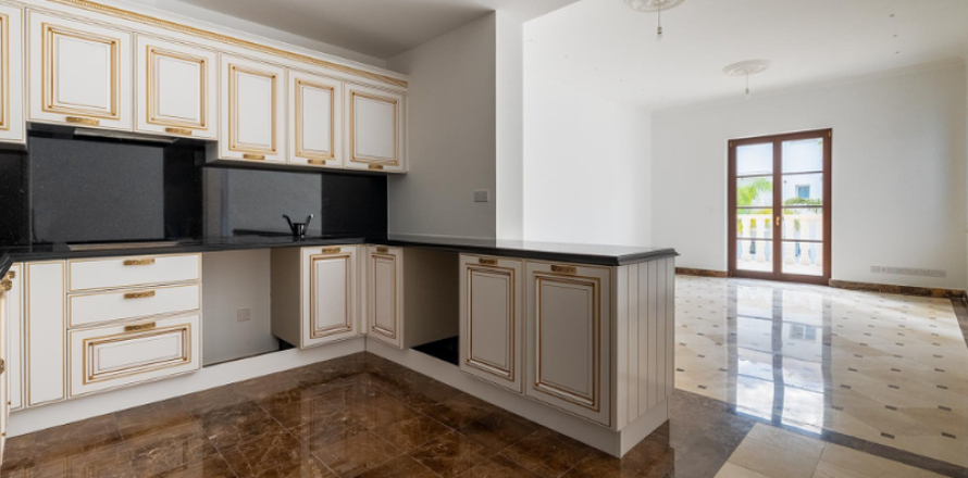 2 dormitorios Apartment en Limassol, Cyprus No. 79763