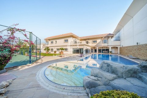 Вилла с 6 спальнями в Hoang Van Thu, Вьетнам №94443 1