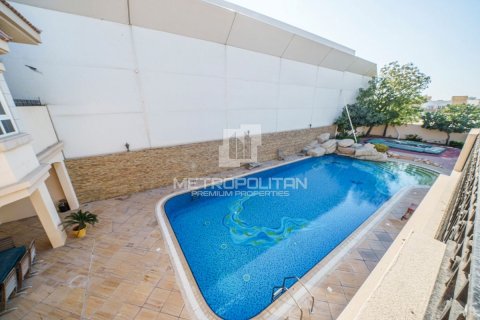 Вилла с 6 спальнями в Hoang Van Thu, Вьетнам №94443 9