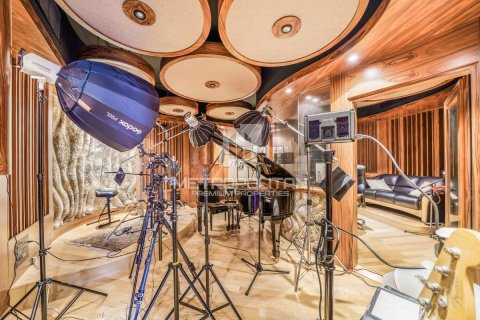 Вилла с 6 спальнями в Hoang Van Thu, Вьетнам №94443 18