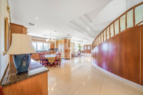 Вилла с 6 спальнями в Hoang Van Thu, Вьетнам №94443 17