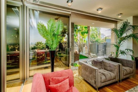 5 bedrooms Villa in Agios Athanasios, Cyprus No. 79632 16