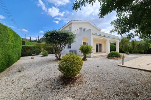 3 bedrooms Villa in Paphos, Cyprus No. 36705 1
