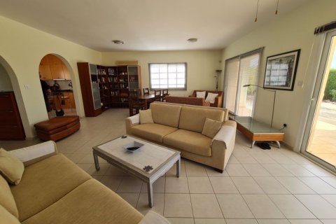 3 bedrooms Villa in Paphos, Cyprus No. 36705 14