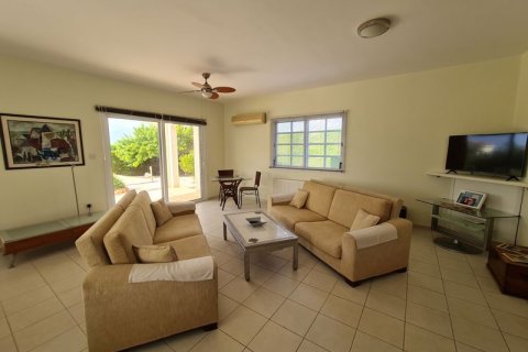 3 bedrooms Villa in Paphos, Cyprus No. 36705 2