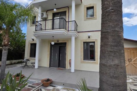 3 bedrooms House in Oroklini, Cyprus No. 101664 4