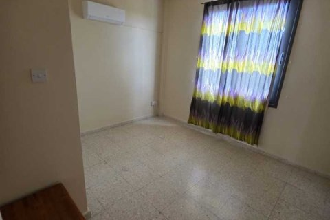 3 bedrooms House in Oroklini, Cyprus No. 101664 9