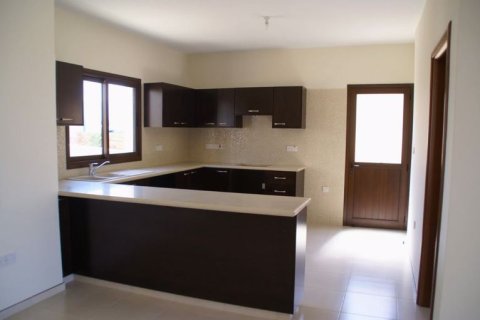 3 dormitorios Villa en Monagroulli, Cyprus No. 64817 3