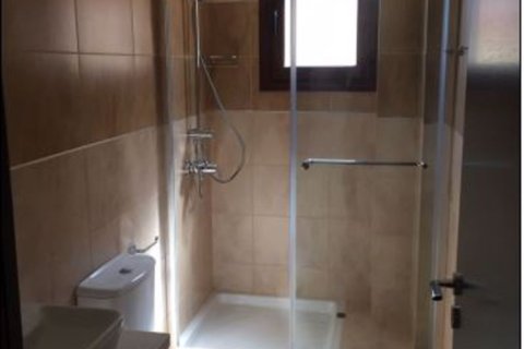 3 dormitorios Villa en Monagroulli, Cyprus No. 64817 9