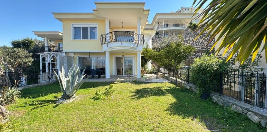 4 rooms Villa in Kargicak, Turkey No. 127012