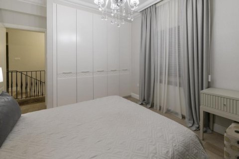 4 bedrooms Villa in Limassol, Cyprus No. 105474 10