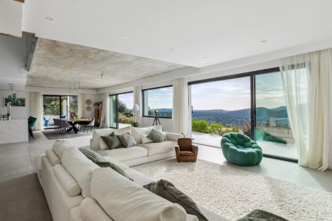 5 bedrooms Villa in Cabris, France No. 68755 5