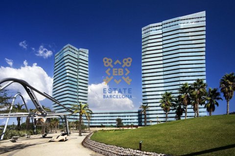 4 bedrooms Apartment in Duc Tan, Vietnam No. 25525 1