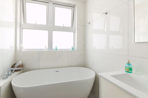 3 bedrooms Villa in Famagusta, Cyprus No. 36757 9