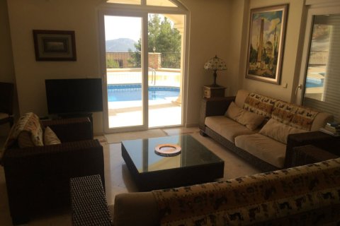 4 bedrooms Villa in Cai Rang, Vietnam No. 14181 5