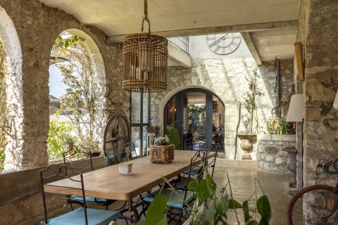 6 bedrooms Villa in La Colle-sur-Loup, France No. 99754 2