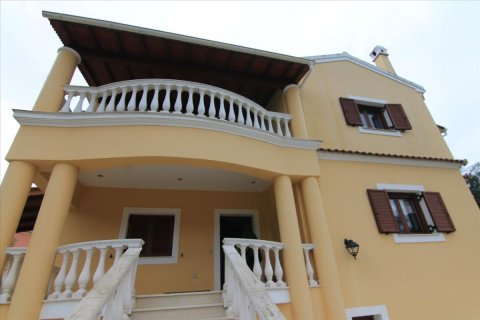 5 bedrooms Villa in Corfu, Greece No. 61608 3