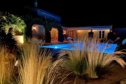 4 dormitorios Villa en Le Plan-de-la-Tour, France No. 69031 1