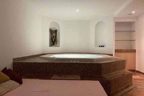 4 dormitorios Villa en Le Plan-de-la-Tour, France No. 69031 20