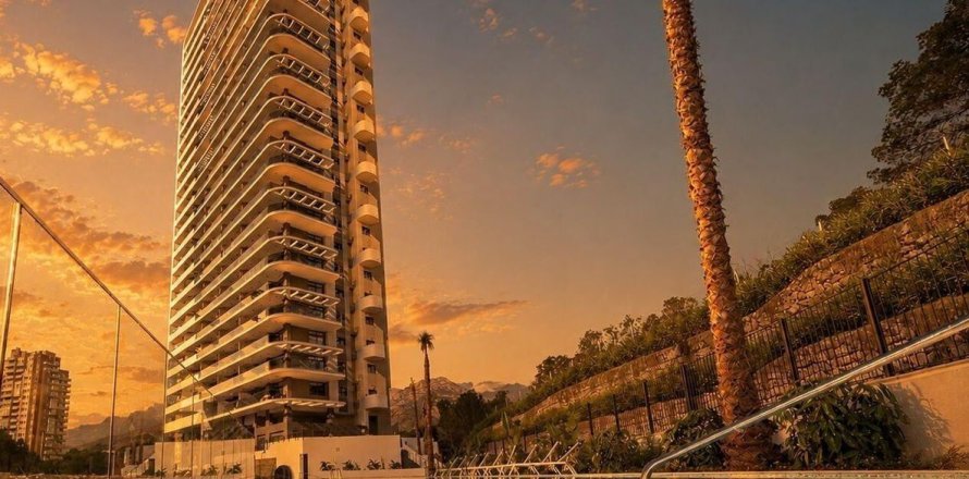 3 dormitorios Apartment en Benidorm, Spain No. 129006