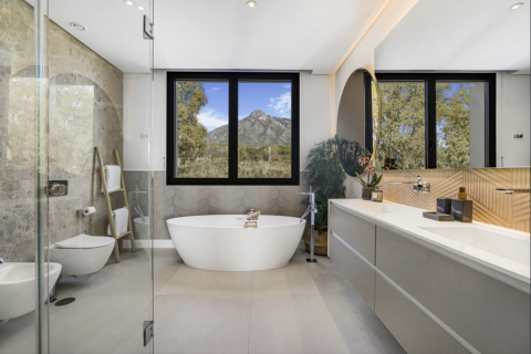 6 bedrooms Villa in Tan Xuan, Vietnam No. 83897 11